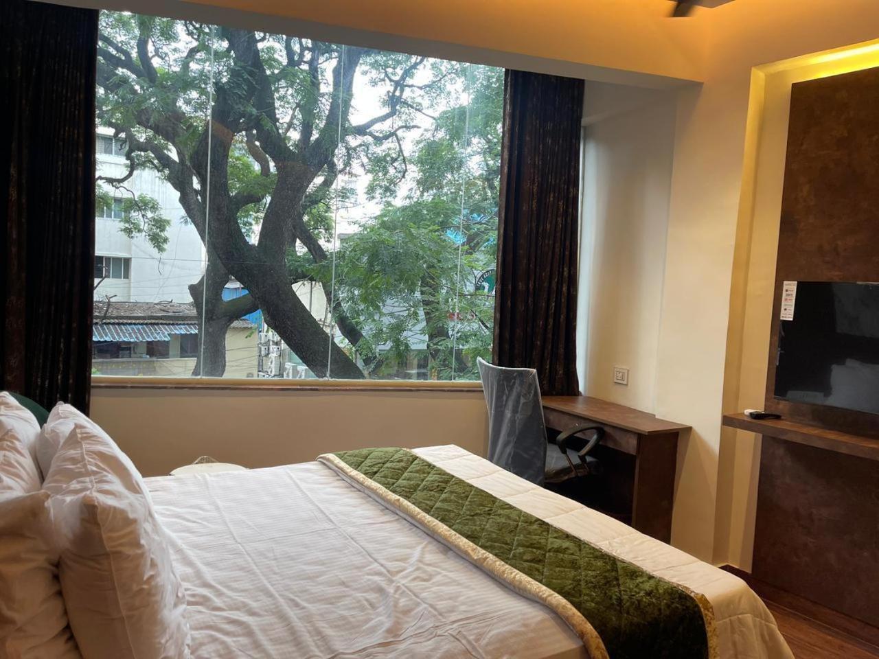 The Taaj Comforts Bangalore Exterior foto