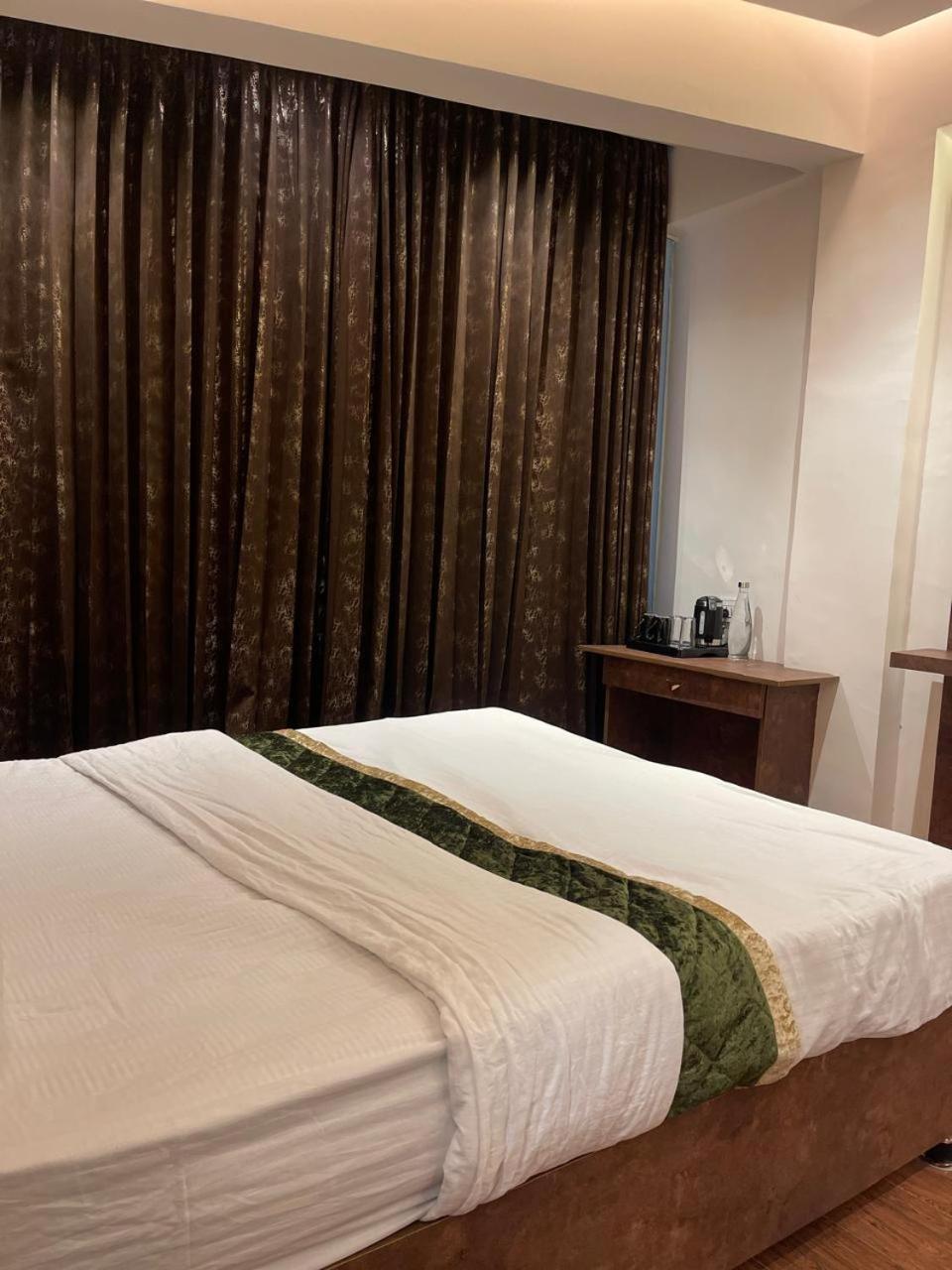 The Taaj Comforts Bangalore Exterior foto